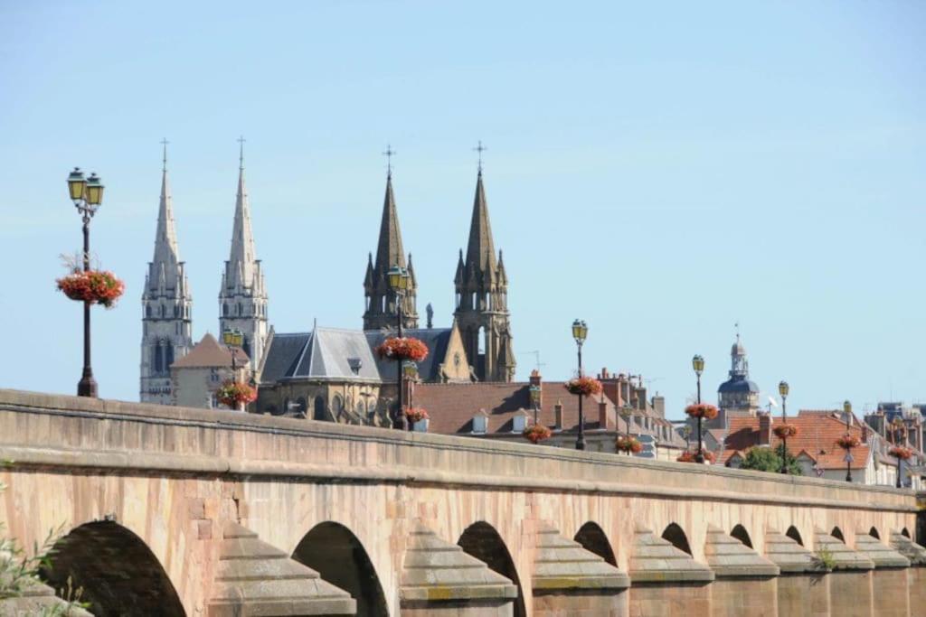 Apartmán T3 Moulins Avec Garage Proche Gare Exteriér fotografie