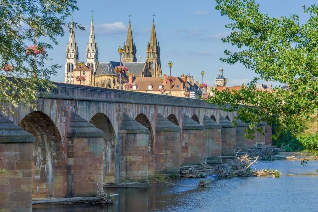 Apartmán T3 Moulins Avec Garage Proche Gare Exteriér fotografie