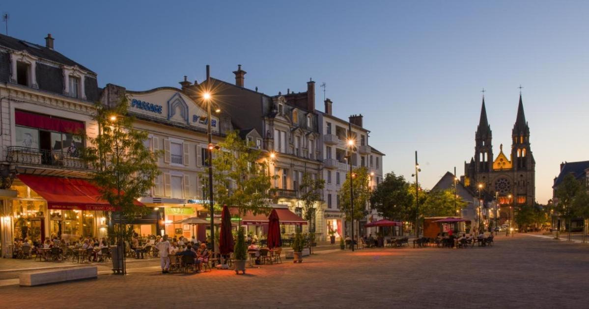 Apartmán T3 Moulins Avec Garage Proche Gare Exteriér fotografie
